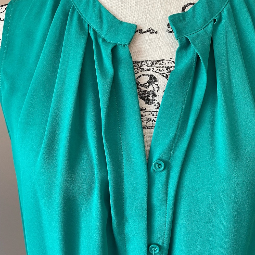 Collective Concepts - Size Large - Green Shell Top - image 3
